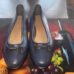🎉(2 pair for $32)🎊 BEAUTIFUL AEROSOLES, SIZE 9 1/2, IN THE COLOR OF NAVY BLUE!